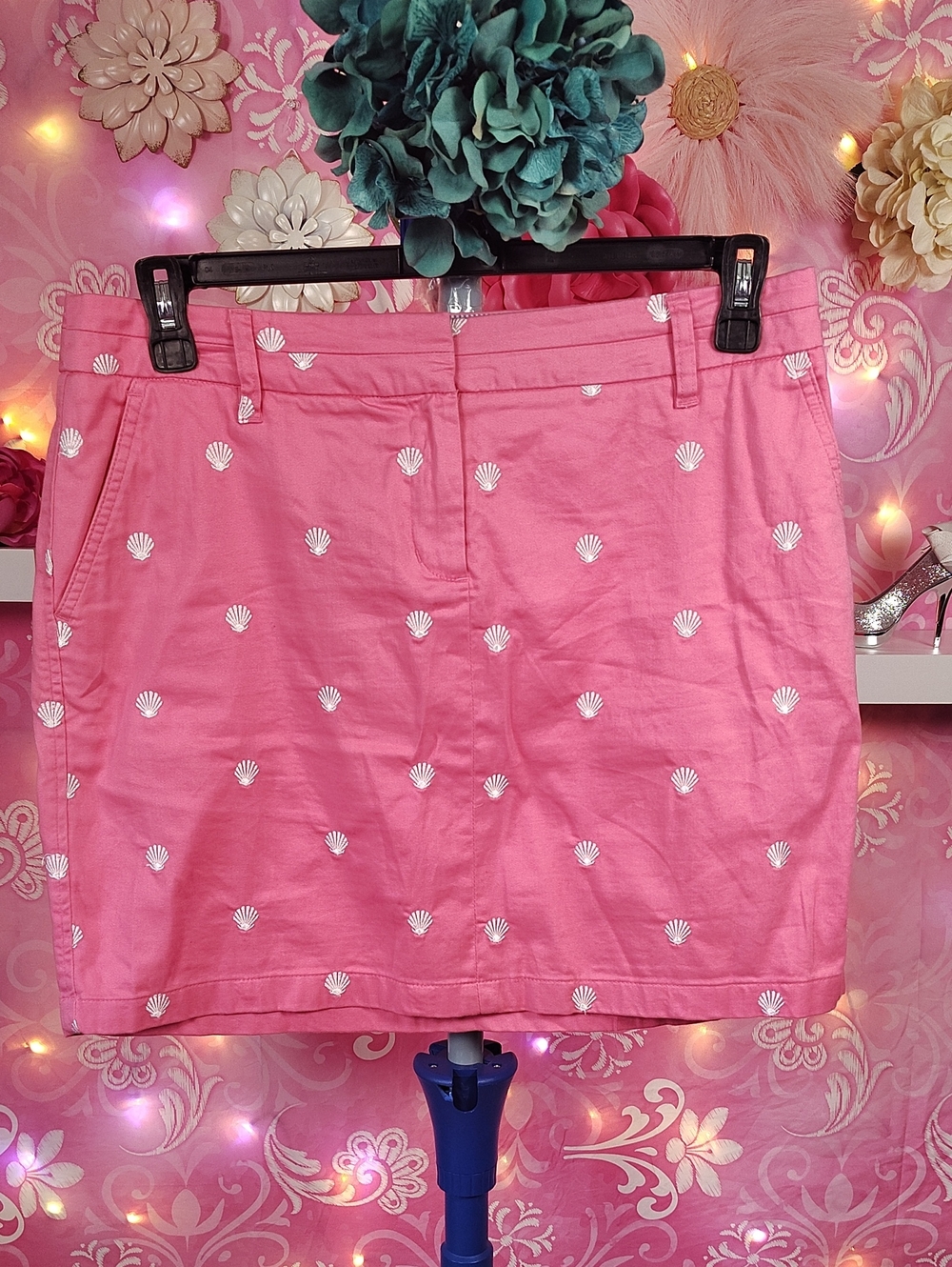 British Khaki Pink Mini Skirt with White Shell Embroidery